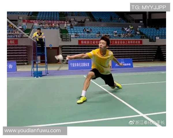 广州羽毛球队与南京羽毛球队赛后复盘团队协作的成功与不足分析