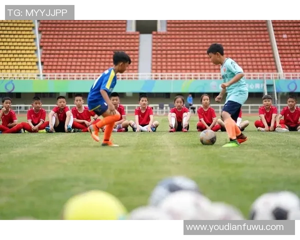 杭州足球队耐力变革引发热议助力球队新征程与未来发展 杭州足球队耐力变革引发热议助力球队新征程与未来发展