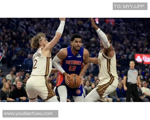勇士与活塞精彩对决集锦回顾赛场瞬间与精彩时刻一网打尽