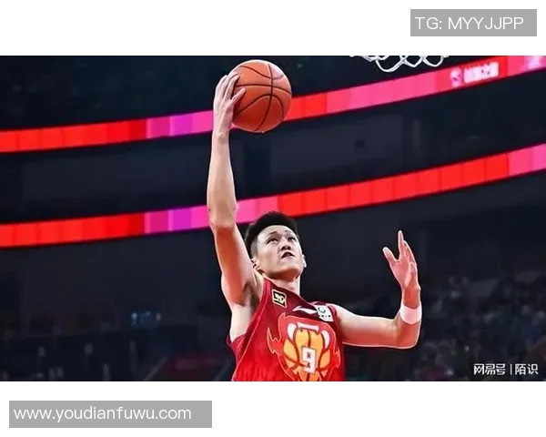 周鹏：从篮球场上的拼搏者到生活中的励志榜样之路