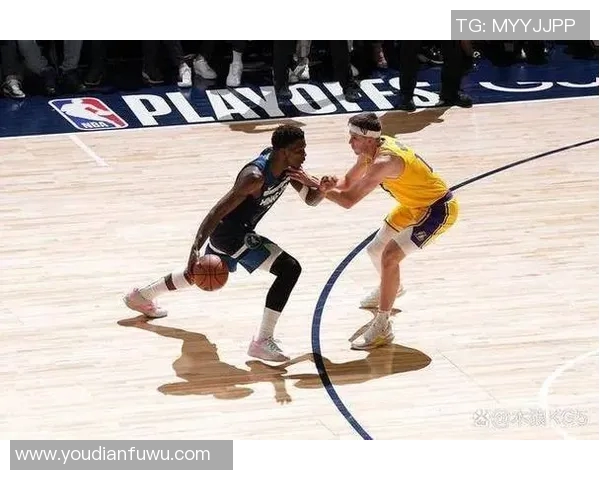 德雷蒙德格林如何在NBA赛场上展现全能防守与领导力