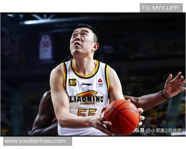 韩德君的篮球生涯回顾与成就分析：从青涩新星到CBA传奇巨星的蜕变之路