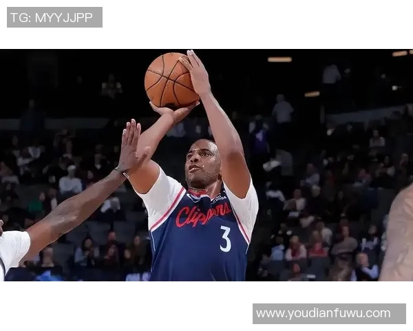 克里斯保罗：从控球大师到篮球传奇的辉煌旅程与影响力