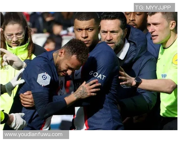 内马尔再度受伤影响巴黎欧冠前景球队士气堪忧